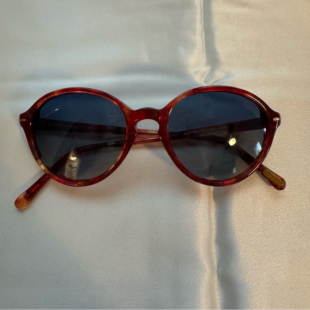 Vintage Versace Red Tortoiseshell Oval Sunglasses Gold Logo